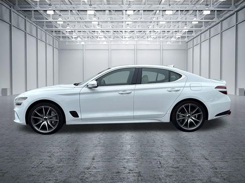 Used 2025 Genesis G70 2.5T RWD image 4