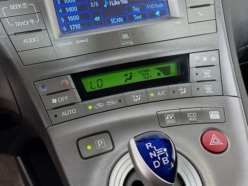 Used 2012 Toyota Prius Four FWD image 22
