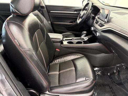 Used 2024 Nissan Altima 2.5 SR FWD image 20