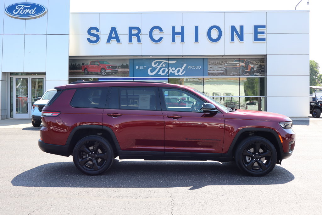 Used 2024 Jeep Grand Cherokee L Altitude AWD/4WD image 2