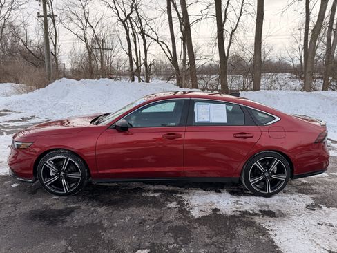 Certified 2025 Honda Accord Sport image 6