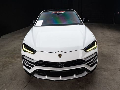 Used 2022 Lamborghini Urus AWD/4WD image 5