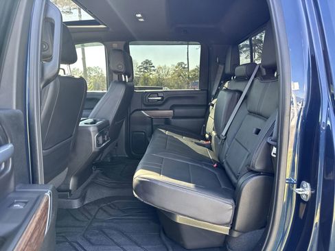 Used 2021 Chevrolet Silverado 3500 High Country image 31