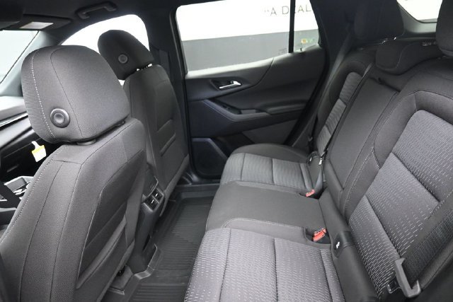New 2027 Chevrolet Equinox LT w/ LPO, Floor Liner Package FWD image 9