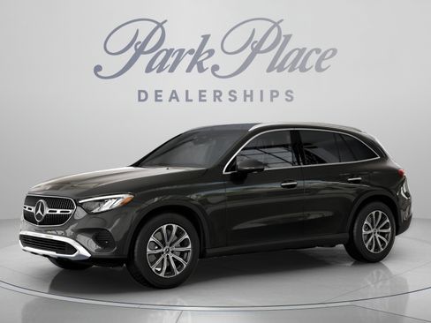 Certified 2026 Mercedes-Benz GLC 300 4MATIC image 2