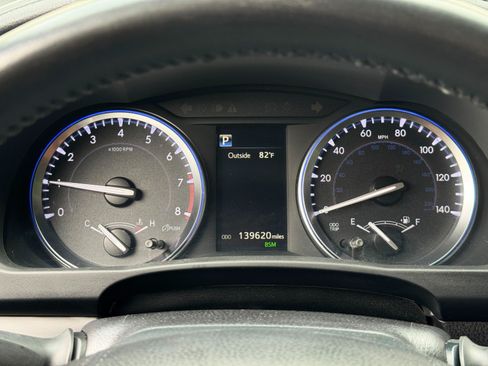 Used 2017 Toyota Highlander Limited FWD image 19