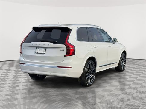 Used 2026 Volvo XC90 B6 Plus w/ Protection Package image 4
