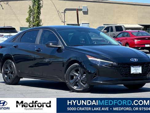 Certified 2023 Hyundai Elantra Blue FWD image 1