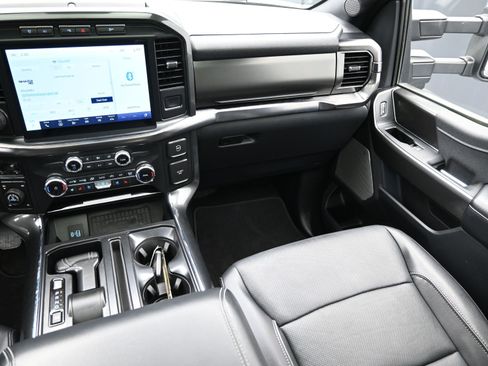 Used 2022 Ford F150 Lariat w/ Equipment Group 502A High image 38