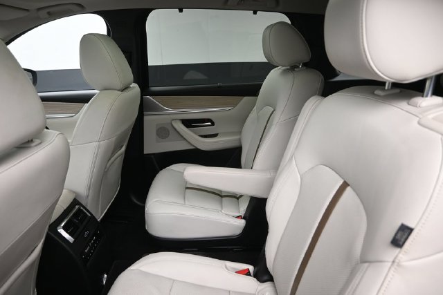 Certified 2024 MAZDA CX-90 Plug-In Hybrid w/ Premium Plus AWD/4WD image 24