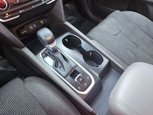 Used 2020 Hyundai Santa Fe SE image 32