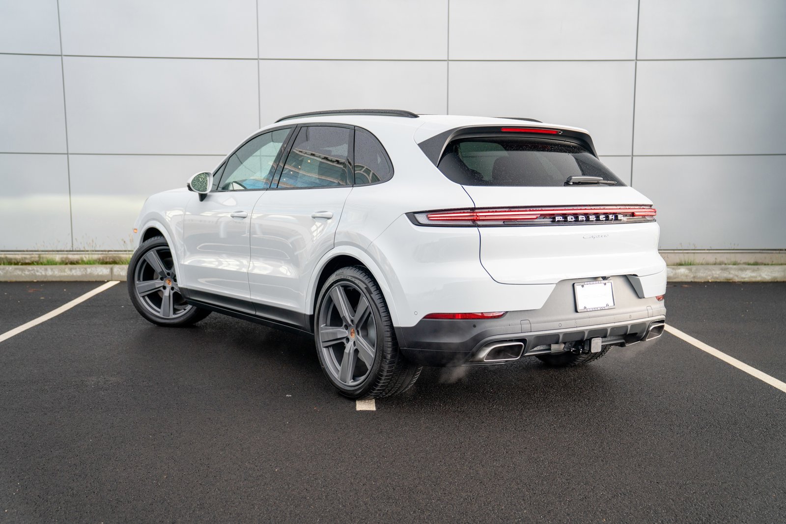 Certified 2026 Porsche Cayenne AWD/4WD image 3