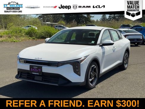 Used 2025 Kia K4 EX image 1