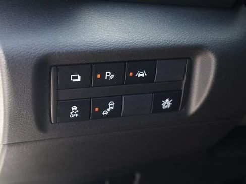 Certified 2025 Nissan Kicks Play S FWD image 12