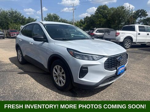 Used 2025 Ford Escape Active FWD image 1