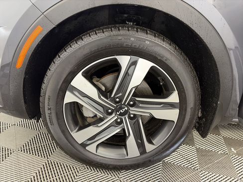 Certified 2022 Kia Sorento EX w/ Panoramic Sunroof Package image 19