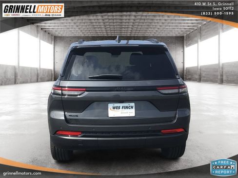 New 2025 Jeep Grand Cherokee Altitude image 6
