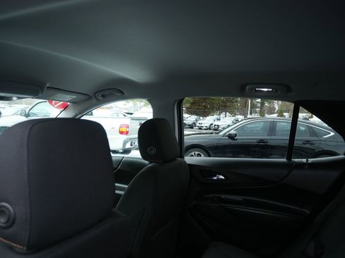 Used 2019 Chevrolet Equinox LT image 23