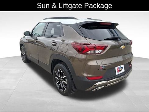 Certified 2022 Chevrolet TrailBlazer ACTIV w/ Sun and Liftgate Package FWD image 6