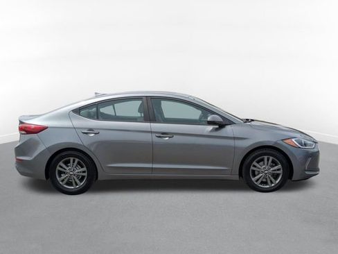 Used 2018 Hyundai Elantra Value Edition FWD image 2