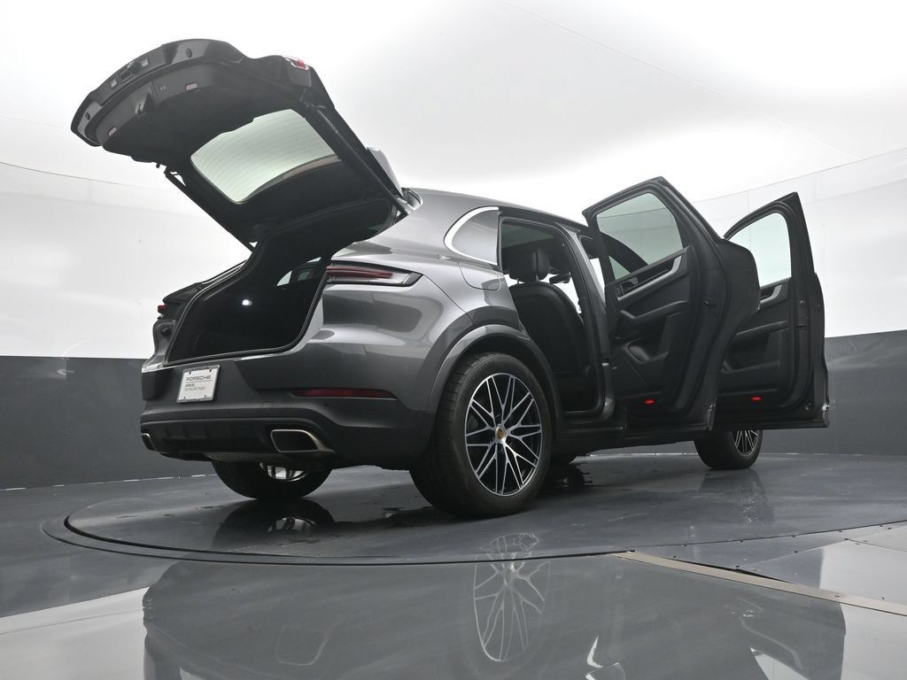 Certified 2024 Porsche Cayenne AWD/4WD image 26