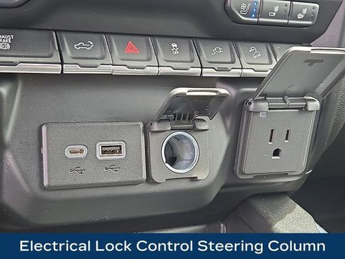 Used 2023 GMC Sierra 2500 AT4 AWD/4WD image 18