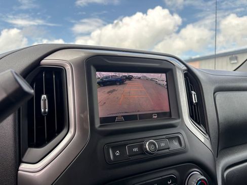 Used 2023 Chevrolet Silverado 1500 Custom Trail Boss w/ LPO, Dark Essentials Package image 15