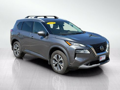 Used 2021 Nissan Rogue SV w/ Premium Package AWD/4WD image 3