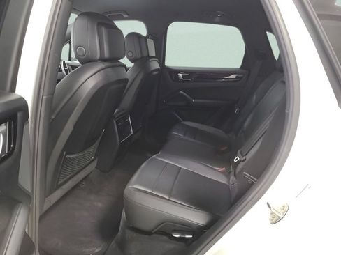 Used 2020 Porsche Cayenne AWD/4WD image 14