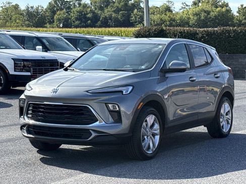 Used 2025 Buick Encore GX Preferred w/ Advanced Technology Package image 26