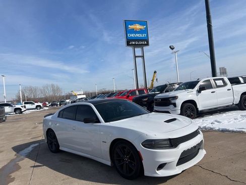 Used 2019 Dodge Charger R/T w/ Plus Group image 5
