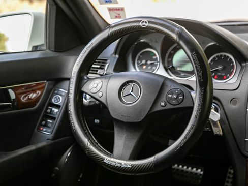 Used 2011 Mercedes-Benz C 300 Sedan image 23