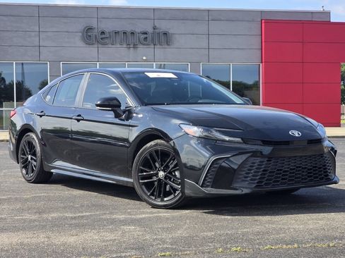 Certified 2025 Toyota Camry SE FWD image 2