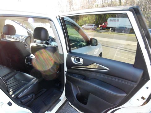 Used 2019 INFINITI QX60 Luxe w/ Essential Package AWD/4WD image 19