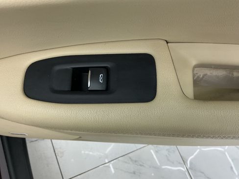 Used 2018 Cadillac XT5 Luxury w/ Driver Awareness Package FWD image 41