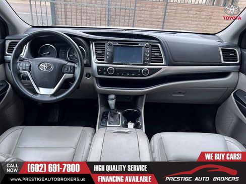 Used 2016 Toyota Highlander XLE image 22