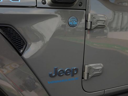 Used 2023 Jeep Wrangler Unlimited Rubicon 4xe w/ Cold Weather Group AWD/4WD image 57