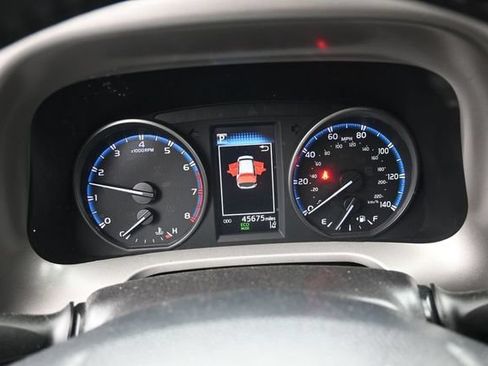 Certified 2018 Toyota RAV4 XLE w/ Plus Extra Value Package AWD/4WD image 24
