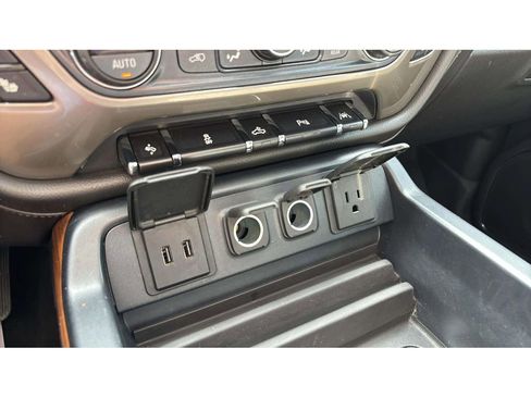 Used 2017 Chevrolet Silverado 1500 High Country AWD/4WD image 22