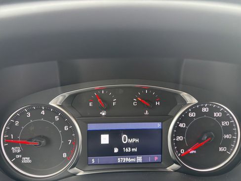 Used 2023 GMC Acadia AT4 w/ Preferred Package image 8