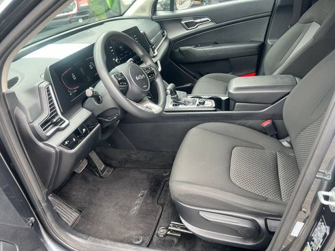 Used 2024 Kia Sportage LX AWD/4WD image 19