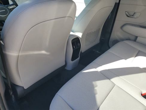 Used 2024 Hyundai Kona Limited image 12