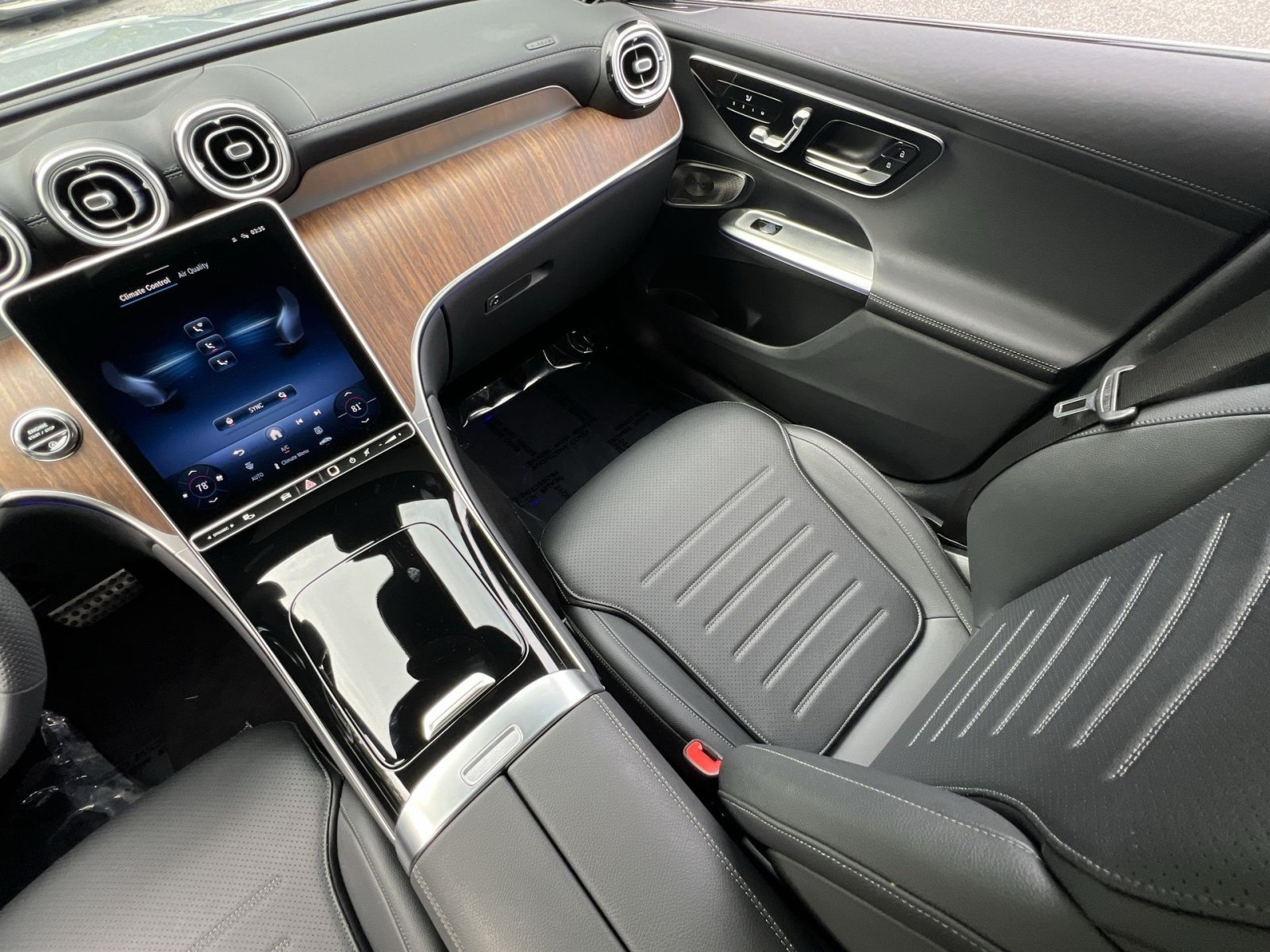 Certified 2026 Mercedes-Benz GLC 300 4MATIC image 14