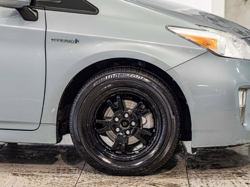 Used 2015 Toyota Prius Three image 10
