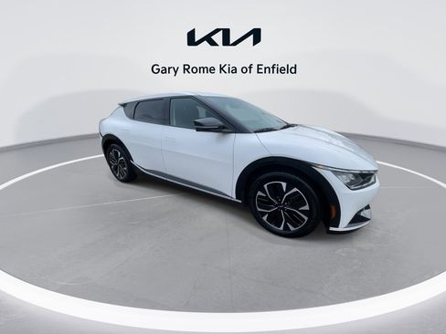 Certified 2023 Kia EV6 Wind image 2