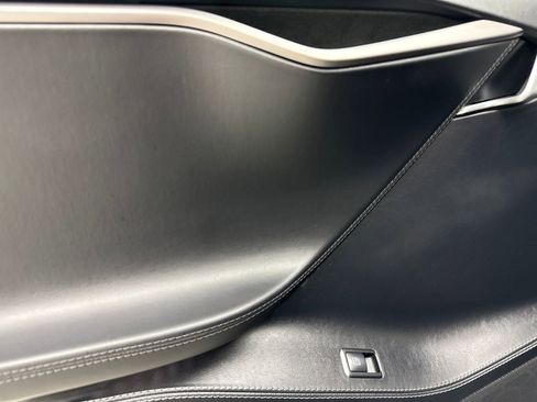 Used 2019 Tesla Model S Long Range AWD/4WD image 43