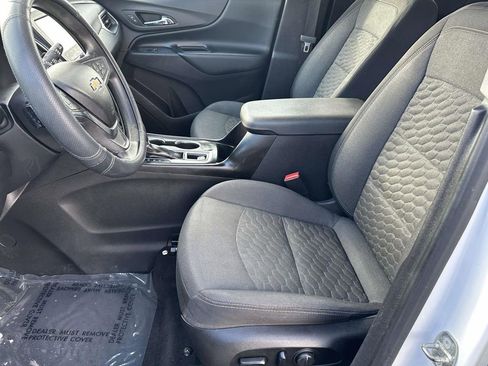 Used 2018 Chevrolet Equinox LT image 18
