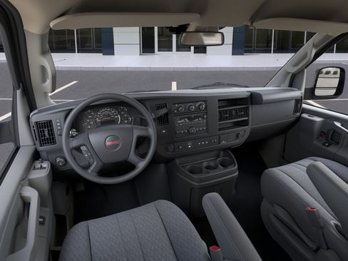New 2025 GMC Savana 3500 w/ Driver Convenience Package image 39