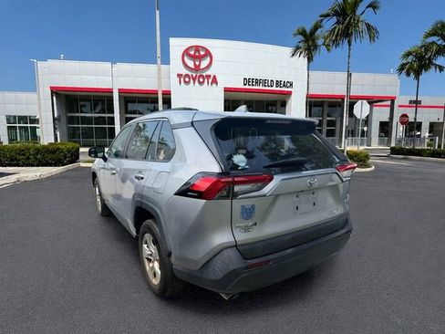 Used 2021 Toyota RAV4 XLE FWD image 7