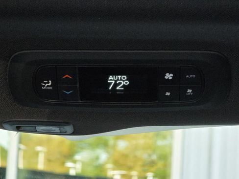 New 2026 Chrysler Pacifica Select FWD image 11